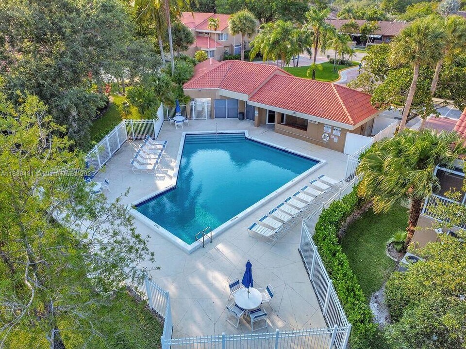 7887 NW 7th Ct in Plantation, FL - Building Photo
