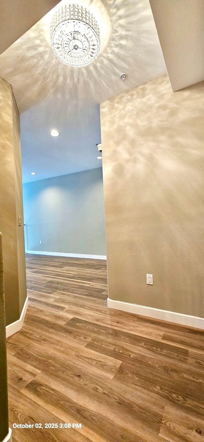 5501 DeMarcus Blvd in Dublin, CA - Building Photo - Building Photo