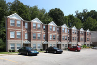 Vista View Apartments in Charleston, WV - Foto de edificio - Building Photo