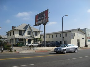 2205-2215 Venice Blvd in Los Angeles, CA - Building Photo - Building Photo