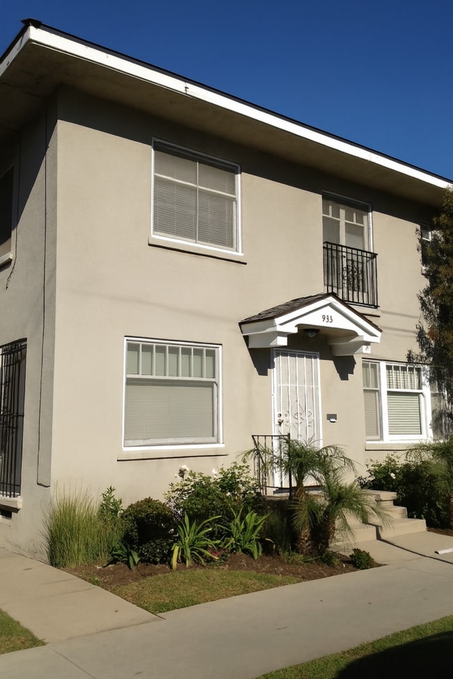 property at 929 2nd St