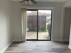 3 Tower Ct in Downers Grove, IL - Building Photo - Building Photo