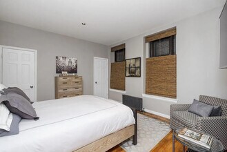 10 W 93rd St in New York, NY - Building Photo - Building Photo