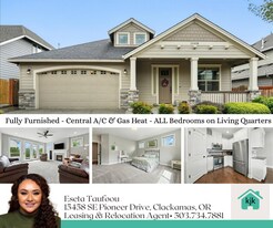 15458 SE Pioneer Dr in Clackamas, OR - Building Photo
