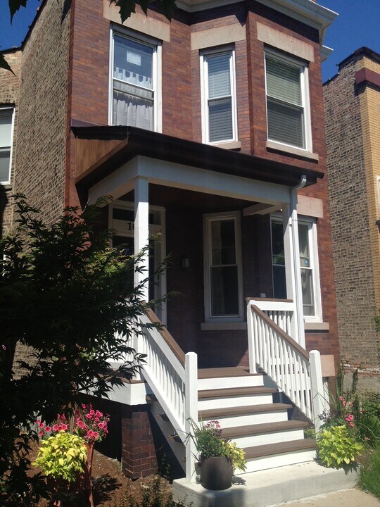 1646 W Olive Ave, Unit 1 in Chicago, IL - Building Photo