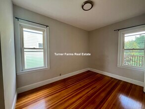 26 Taft St, Unit 2 in Boston, MA - Building Photo - Building Photo
