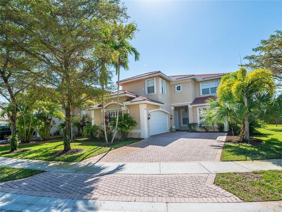 17464 SW 47th Ct in Miramar, FL - Building Photo