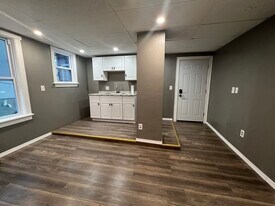 81 Merrifield St in Worcester, MA - Building Photo