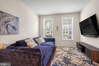 9016 Endicott Pl in Lorton, VA - Building Photo - Building Photo