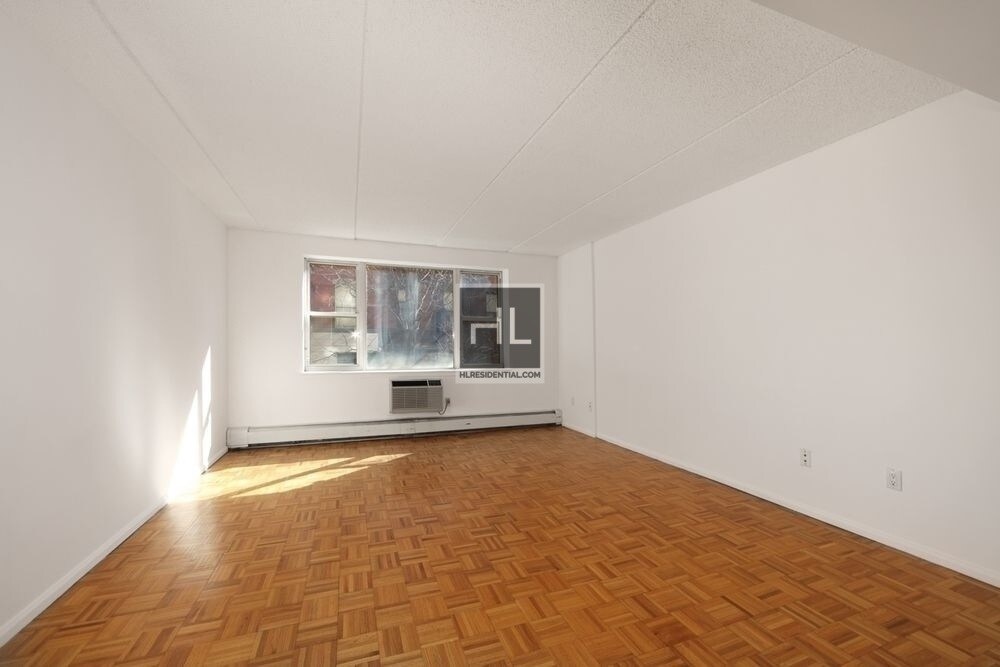 301 Elizabeth St-Unit -3011 in New York, NY - Building Photo
