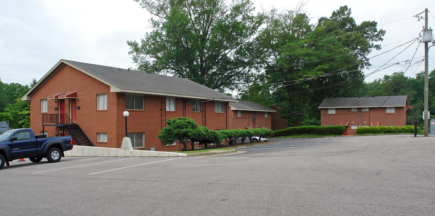 Brownstone Apartments in Raleigh, NC - Building Photo