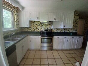 32 Vera Cir in Columbia, SC - Building Photo - Building Photo