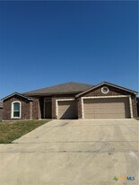 4405 Texas Rangers Dr in Killeen, TX - Building Photo