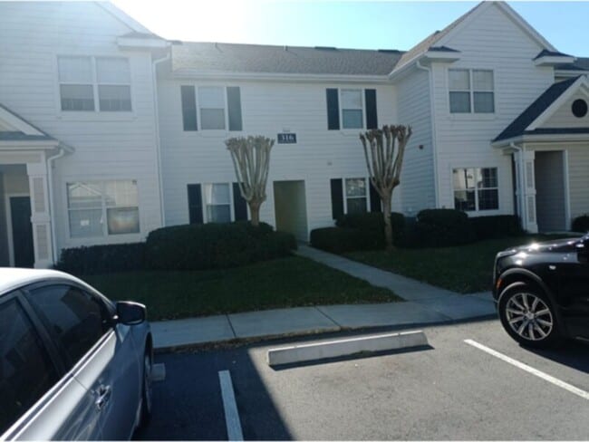 property at 417 Southern Pecan Cir