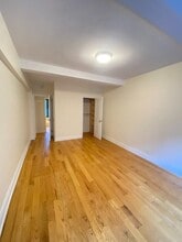 141 E 56th St in New York, NY - Building Photo - Building Photo