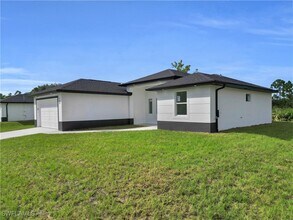 100 W 11th St in Lehigh Acres, FL - Building Photo - Building Photo