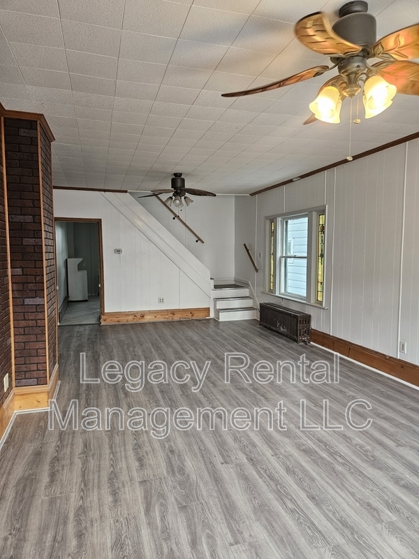 203 Florida Ave in Shenandoah, PA - Building Photo - Building Photo