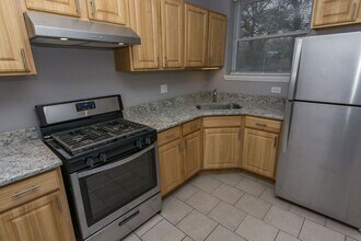 1141 E 79th Pl in Chicago, IL - Foto de edificio - Building Photo