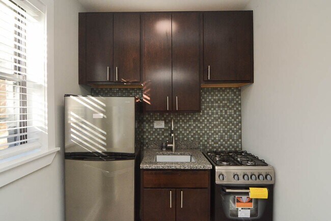 4549 N Damen Ave in Chicago, IL - Building Photo - Building Photo