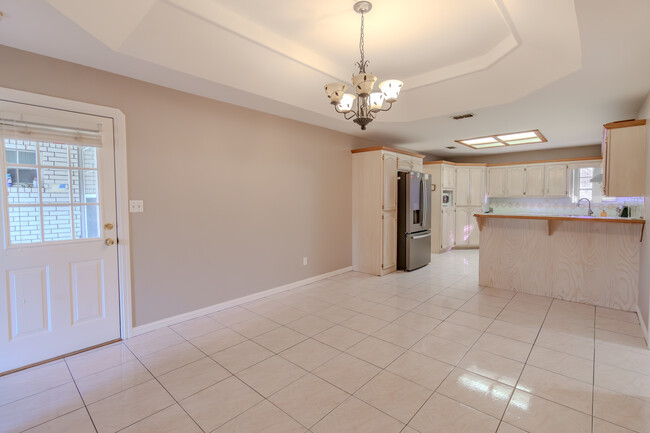 1305 E 22nd St in Mission, TX - Foto de edificio - Building Photo