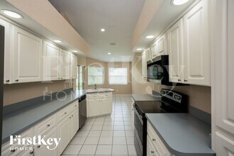 1410 Alexander Way in Clearwater, FL - Foto de edificio - Building Photo