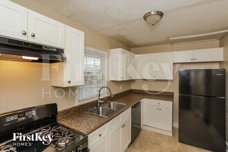 235 Charles Ave SE in Marietta, GA - Building Photo - Building Photo