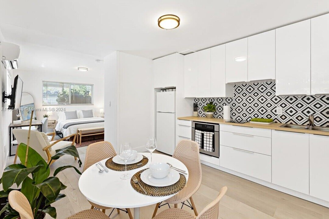 1044 NE 13th Ave-Unit -1044 in Fort Lauderdale, FL - Building Photo