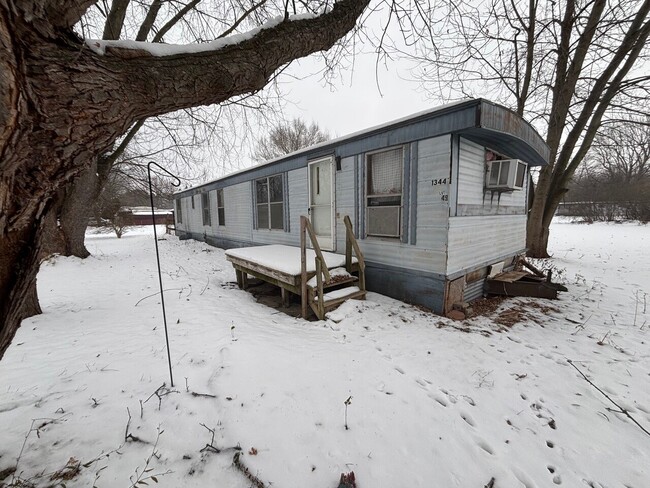 property at 1404 Rumbaugh Ln