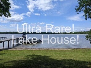 7464 Love Cir in Fort Worth, TX - Building Photo - Building Photo