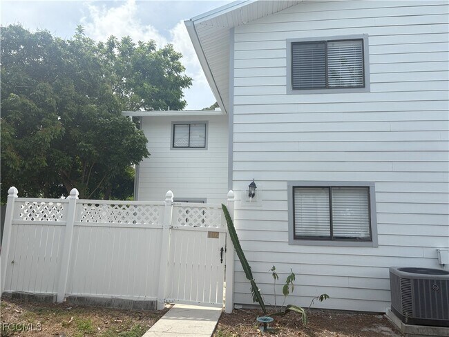 property at 11929 Corinne Lee Ct