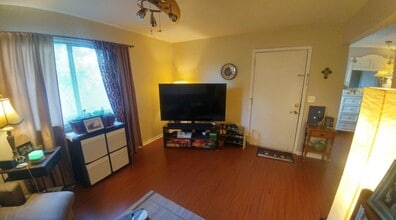 1504 Willow Bend Way, Unit B in Tallahassee, FL - Foto de edificio - Building Photo