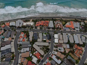 247-&251 Avenida Del Poniente in San Clemente, CA - Building Photo - Building Photo