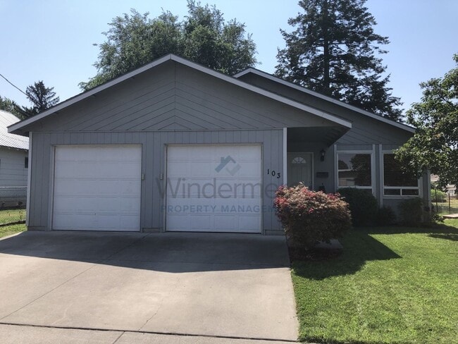 property at 103 SW 9th St