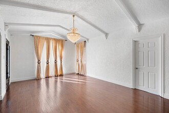 1515 Glenwood Rd in Glendale, CA - Building Photo - Building Photo