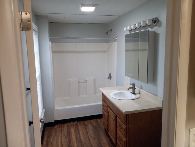 204 Grand Ave-Unit -3 in Johnson City, NY - Building Photo - Building Photo