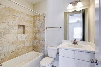 11005 Acorn Falls Dr in Houston, TX - Building Photo - Building Photo