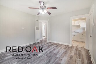 323 Hermosa Ave in Long Beach, CA - Building Photo - Building Photo