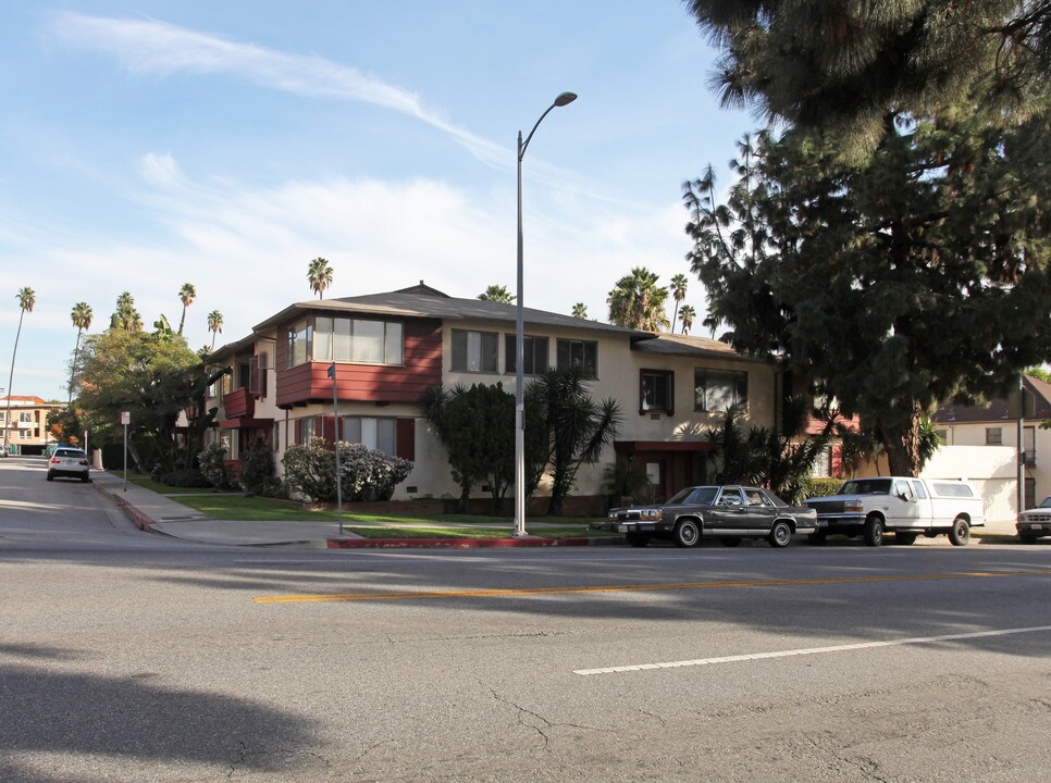 2016 N Vermont Ave in Los Angeles, CA - Building Photo