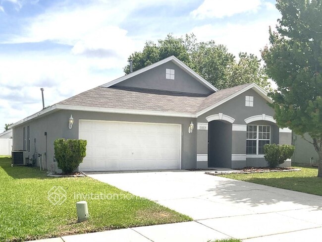 property at 2802 Wilshire Rd