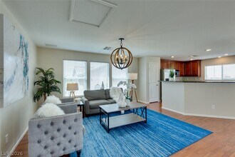 304 Windsor Ridge Ave in Las Vegas, NV - Building Photo - Building Photo