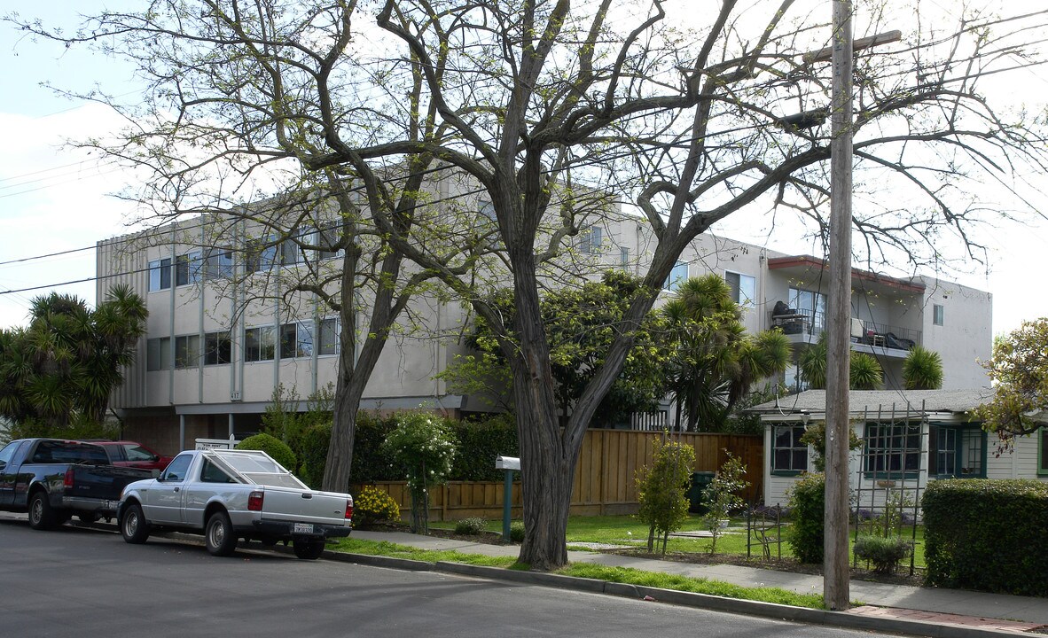 417 Harrison Ave in Redwood City, CA - Foto de edificio