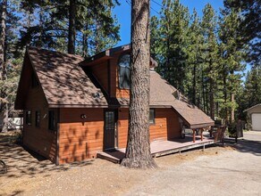 614 Glorene Ave in South Lake Tahoe, CA - Foto de edificio - Building Photo