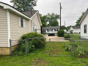 726 McArthur Blvd in Warner Robins, GA - Foto de edificio - Building Photo