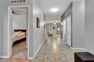954 Revere Ave in Haines City, FL - Foto de edificio - Building Photo