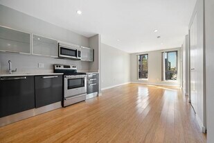 691 Massachusetts Ave, Unit 504 in Boston, MA - Building Photo