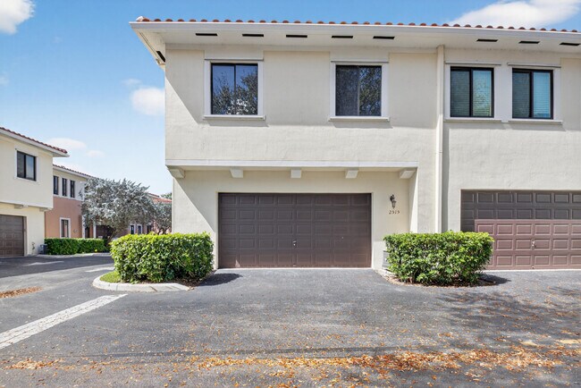 2515 Venetian Ct in Boynton Beach, FL - Building Photo - Building Photo