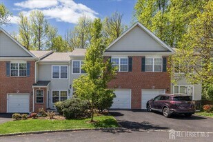 302 Wellington Park Dr in Princeton, NJ - Building Photo