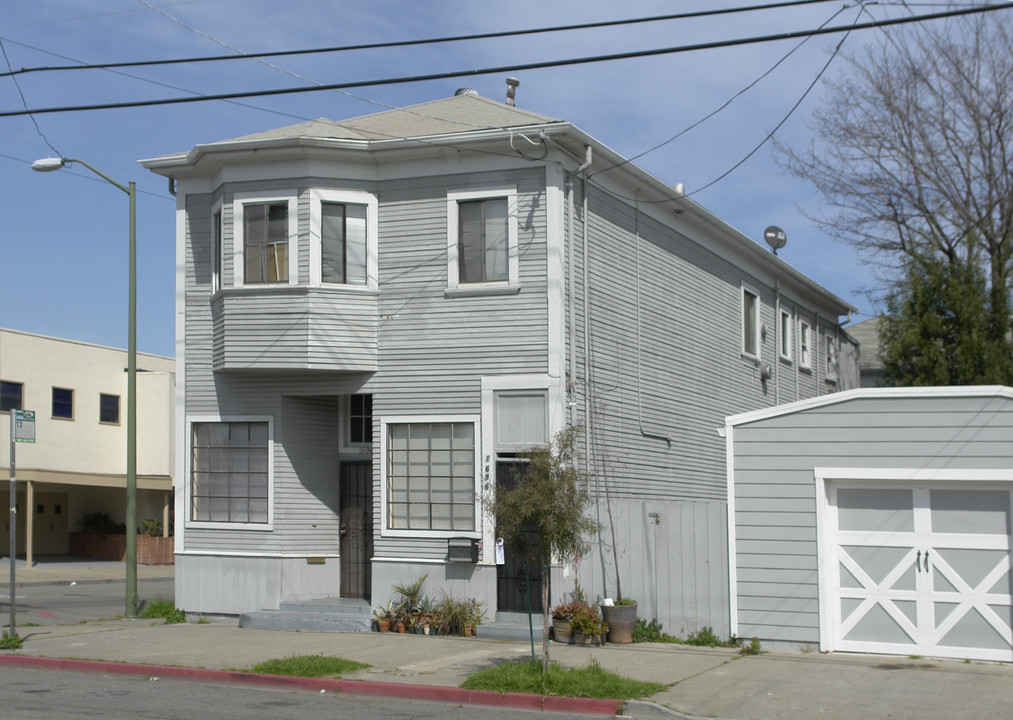 1696-1698 12th St in Oakland, CA - Building Photo