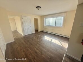 154 S Sumner Ave in Scranton, PA - Building Photo - Building Photo