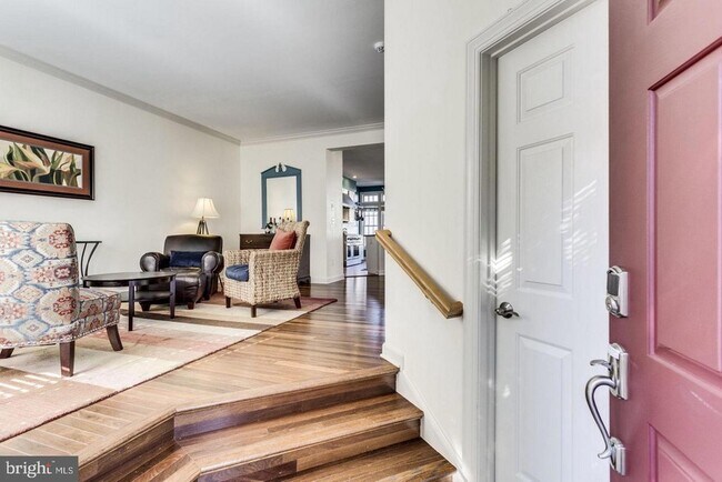 901 Harrison Cir in Alexandria, VA - Building Photo - Building Photo